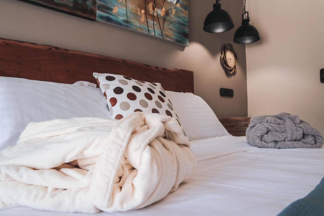 Kt Villa Трулос Екстериор снимка